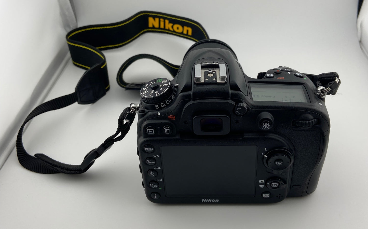 Nikon D7200 DSLR Camera Body Only Low Shutter 2539 Excellent