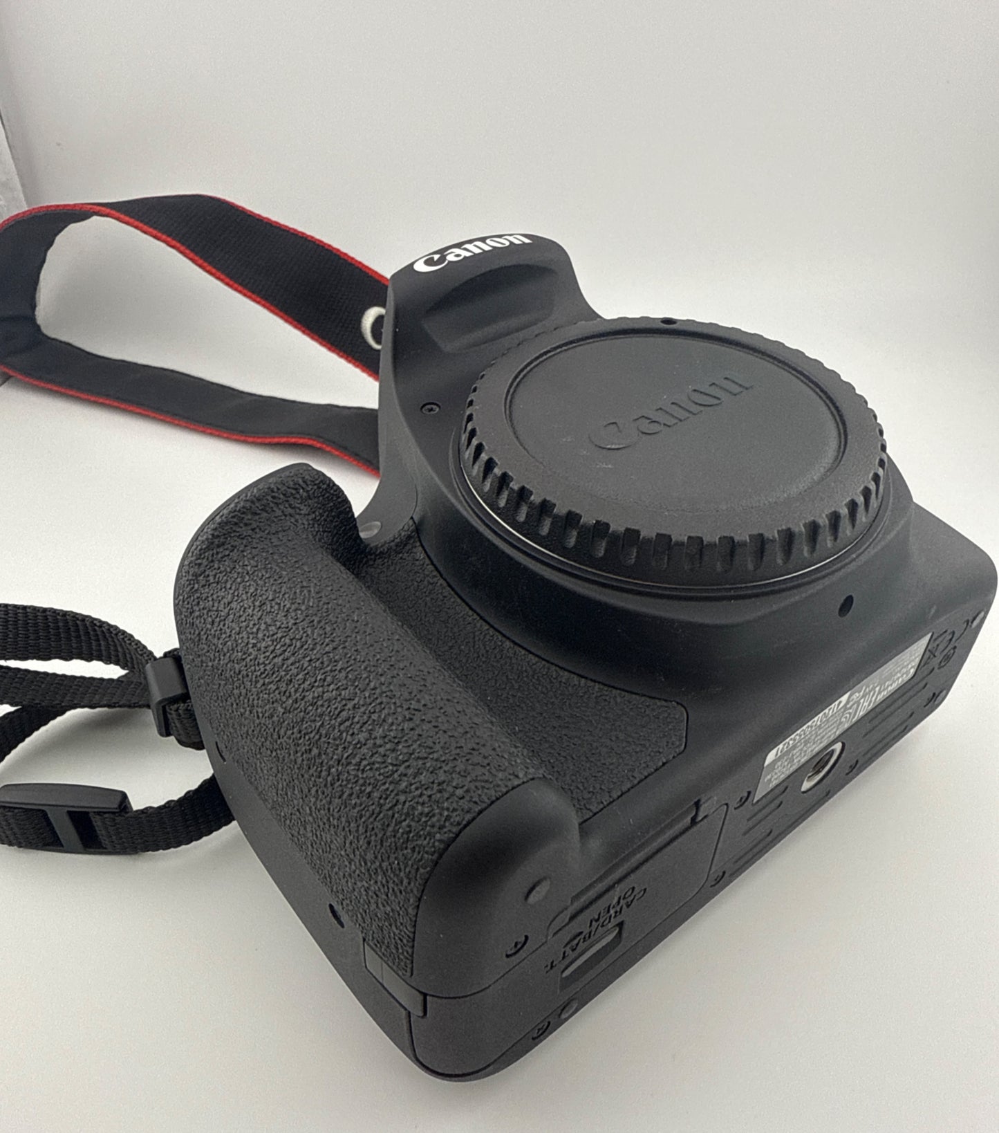 Canon EOS 2000D (Rebel T7) DSLR Camera + 18-55mm IS MACRO 0.25m/0.8ft Lens Kit