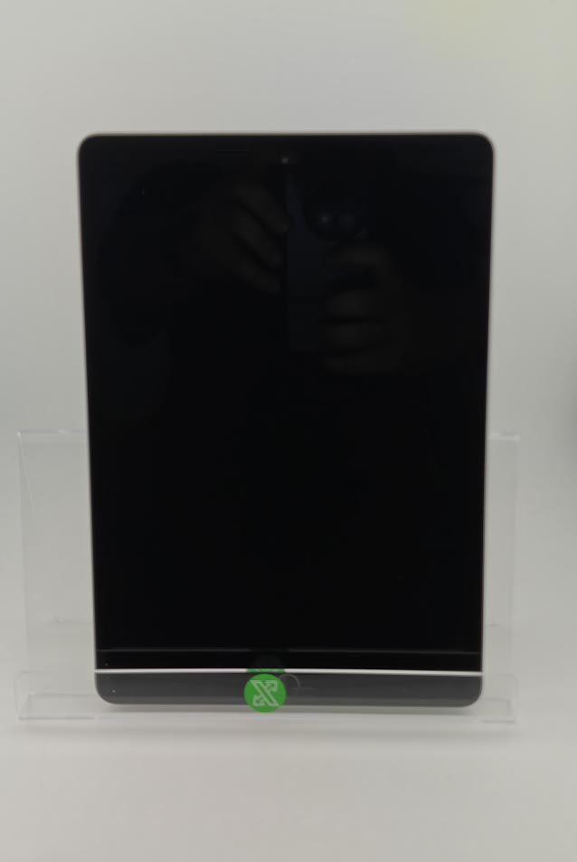 Apple iPad 8th Gen 10.2in 32GB WiFi Space Gray A2270 MYL92LL/A Excellent