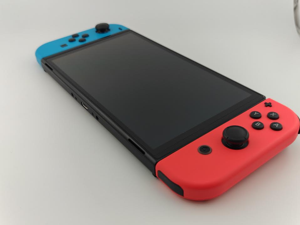 Nintendo Switch OLED 64GB Neon Red and Neon Blue Excellent