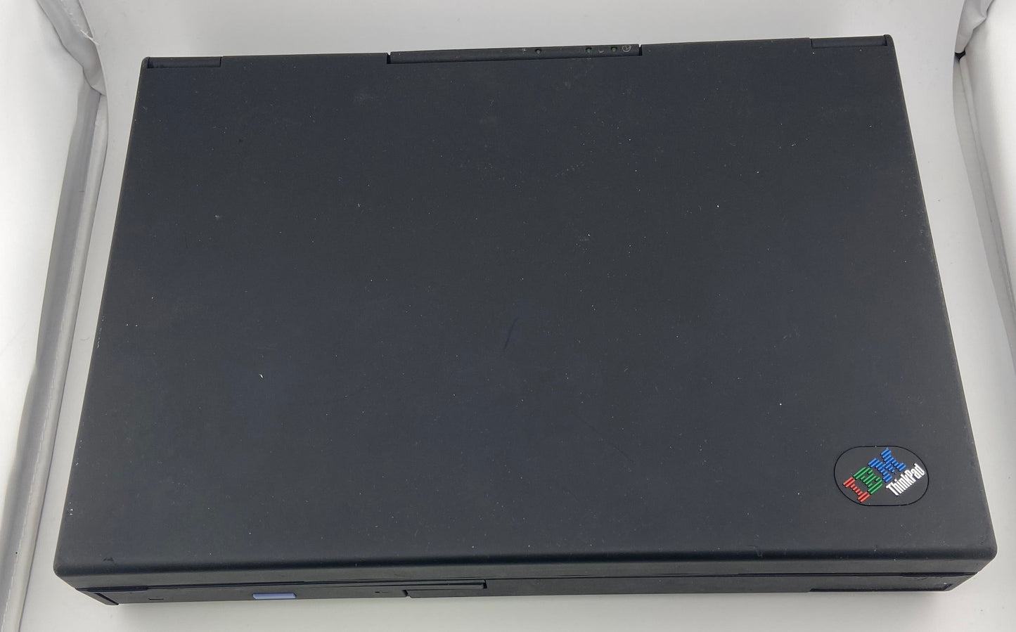 IBM ThinkPad 760ED 9546 Vintage Laptop AS-IS No HDD