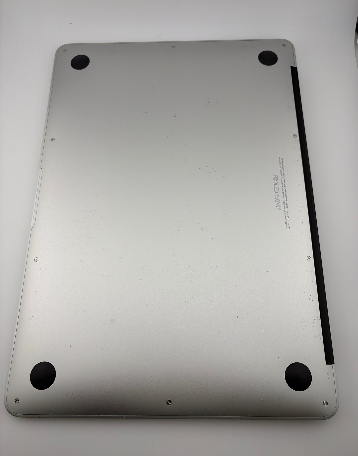 Apple Macbook Air Core i5 1.6GHz 13in 256GB A1466 MJVG2LL/A Early 2015 Good