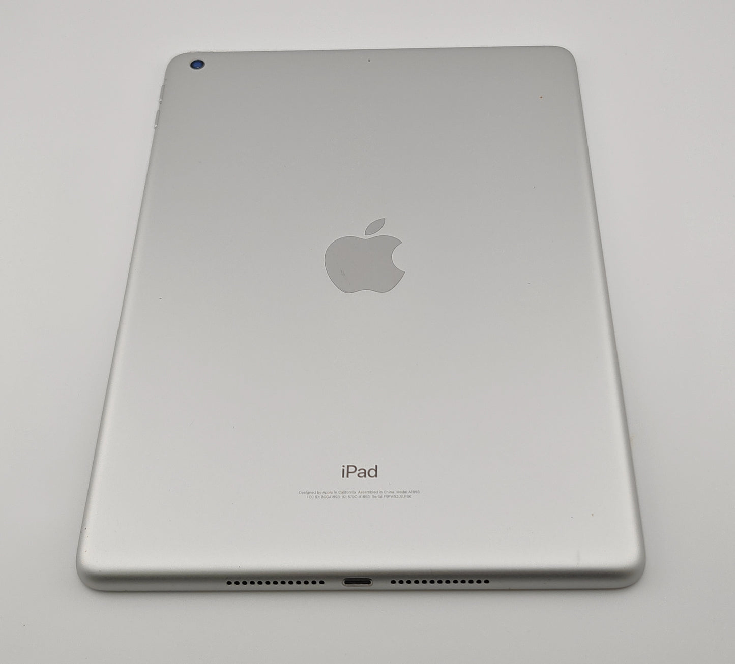 Apple iPad 6th Generation 32GB WiFi A1893 Silver Excellent