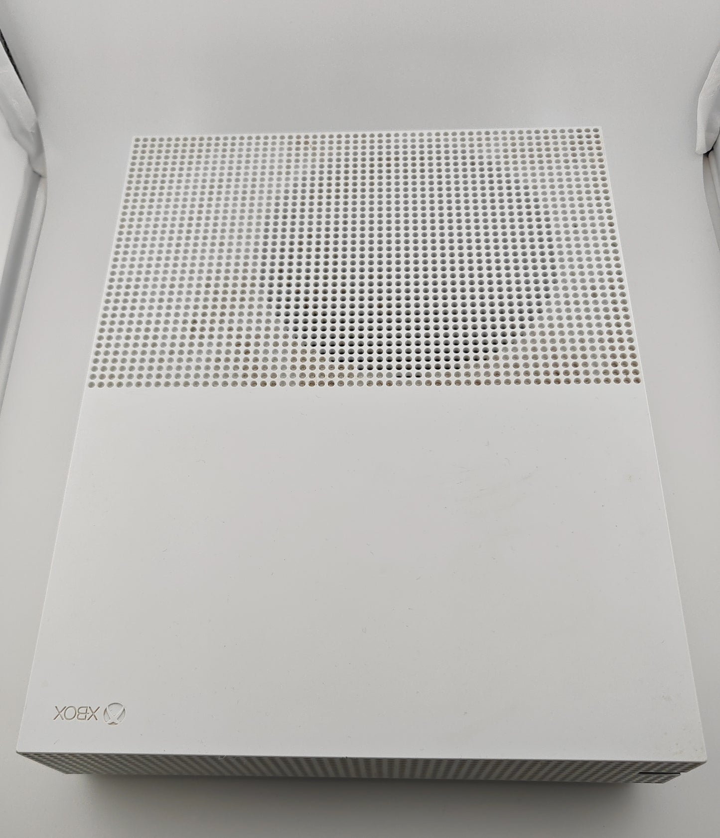 Microsoft Xbox One S 1TB White Console + Controller Good