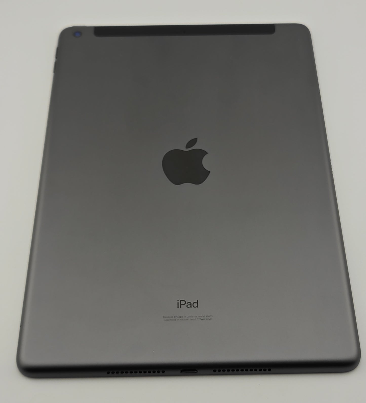 Apple iPad 9th Generation 10.2 64GB Cellular WiFi A2603 Space Gray Excellent