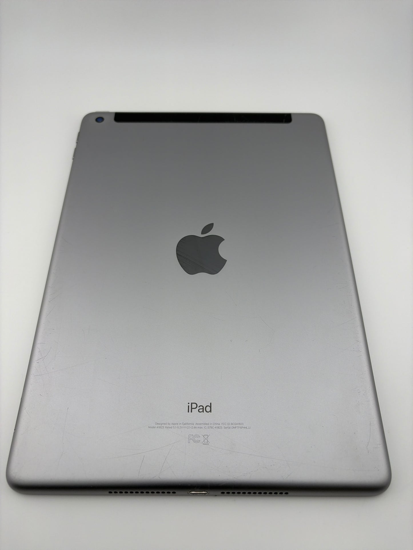Apple iPad 5th Generation 32GB Unlocked Cellular WiFi A1823 Space Gray