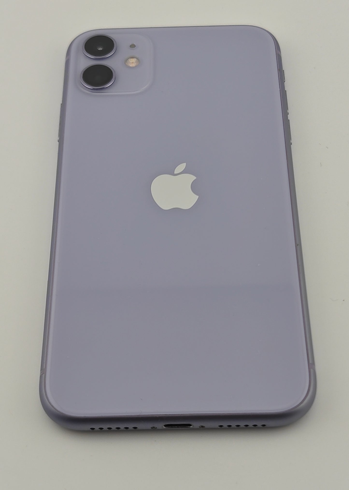 Apple iPhone 11 64GB Unlocked A2111 Purple Excellent