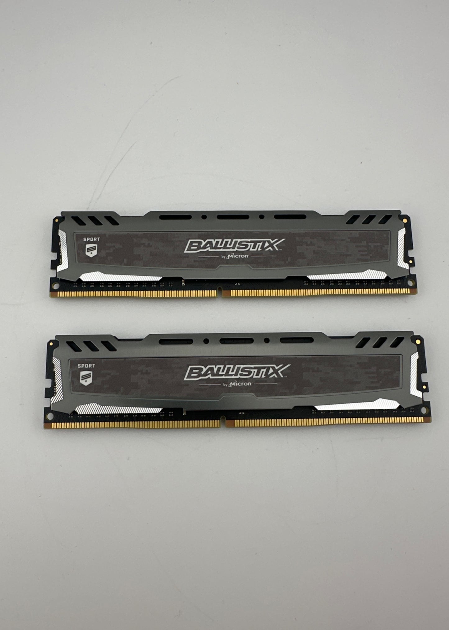 Micron Ballistix Sport 8GB (2 x 4GB) DDR4 2666MHz RAM Silver BLS4G4D26BFSB.8FB Excellent