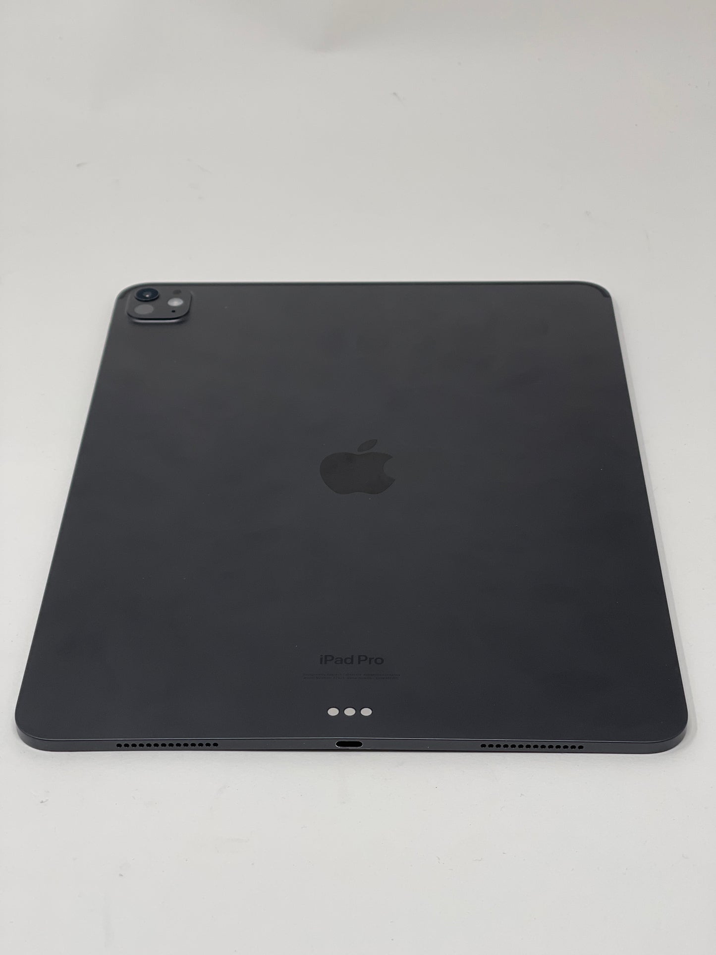 Apple iPad Pro 13 (M4) 256B WiFi A2925 MVX23LL/A Space Black