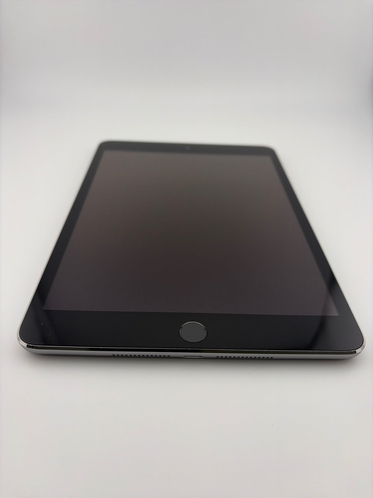 Apple iPad Mini 3 16GB Wi-Fi A1599 Space Gray Used