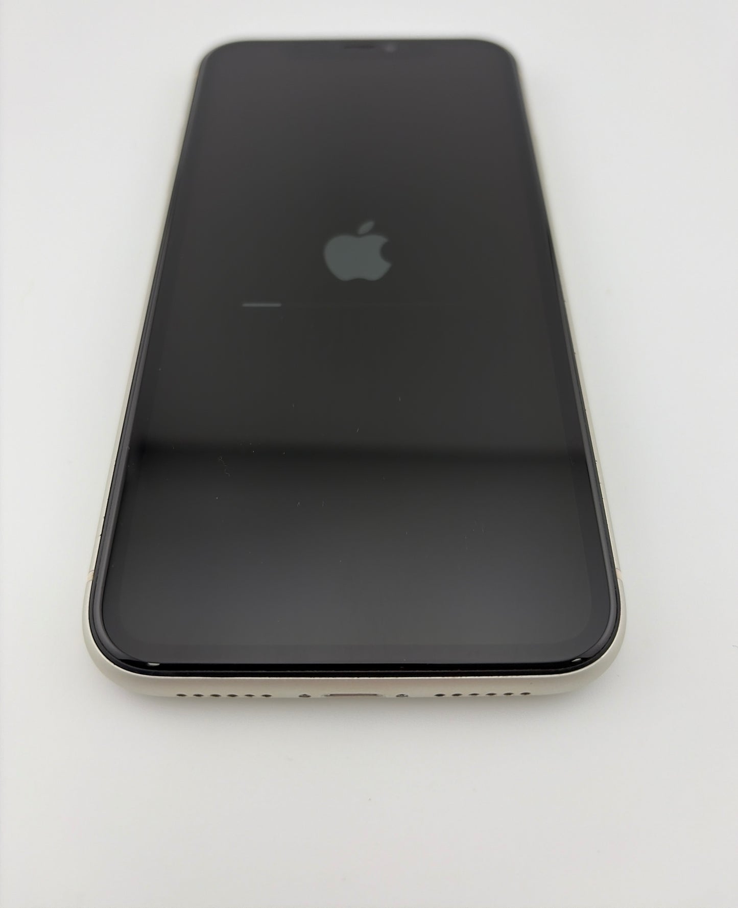 Apple iPhone 11 64GB Unlocked White A2111 BH > 80% Used