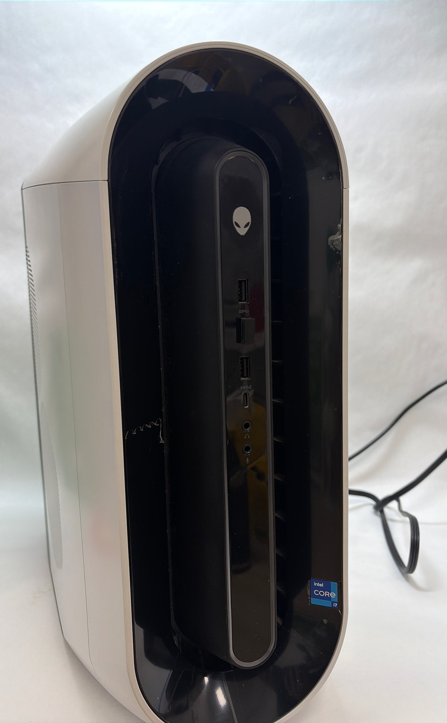 Dell Alienware Aurora R12 Gaming Desktop Intel i7-11700F 1TB HDD + 256GB SSD 16GB RAM NVIDIA GeForce RTX 3070