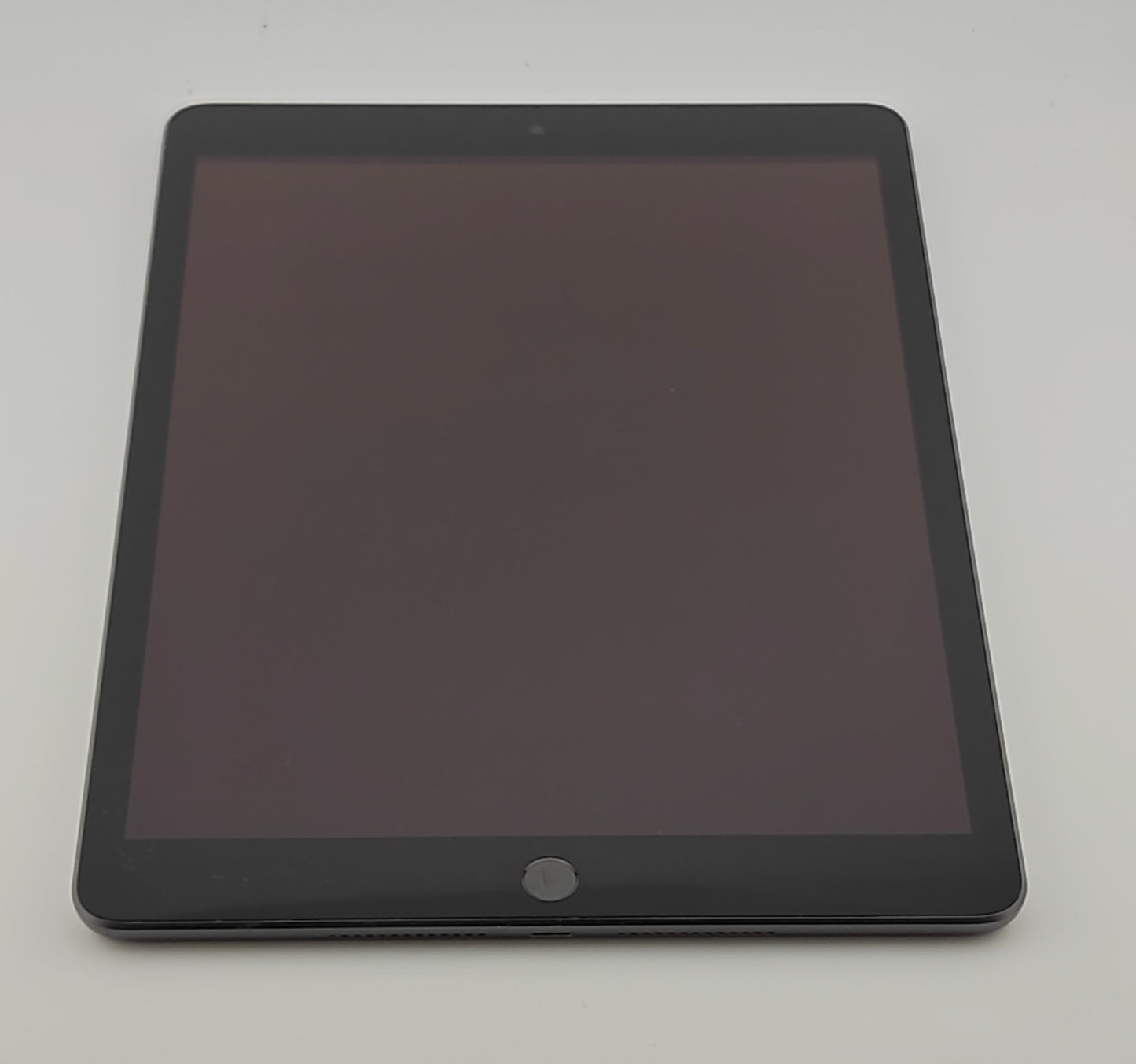 Apple iPad 9th Generation 10.2 64GB WiFi A2602 MK2K3LL/A Space Gray Excellent
