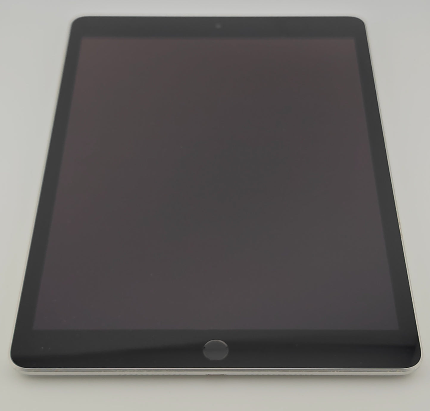 Apple iPad 9th Generation 10.2 64GB WiFi A2602 Silver Excellent