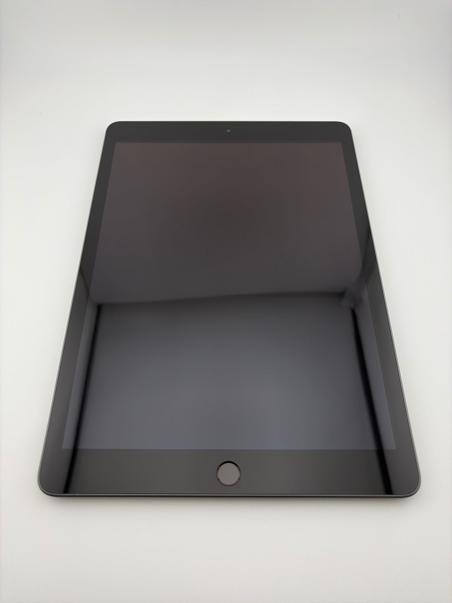 Apple iPad 10.2 7th Generation 32GB WiFi A2197 Space Gray Good