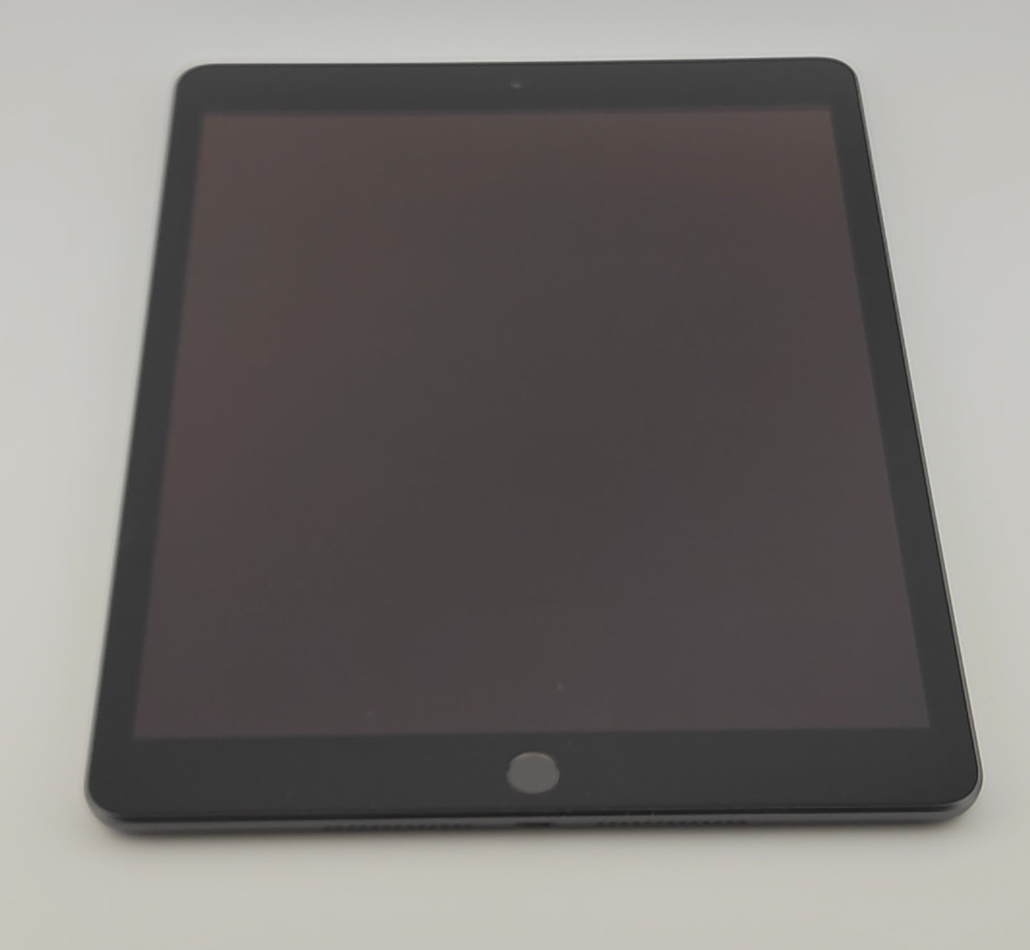 Apple iPad 8th Generation 10.2 32GB Cellular Unlocked A2428 Space Gray Excellent