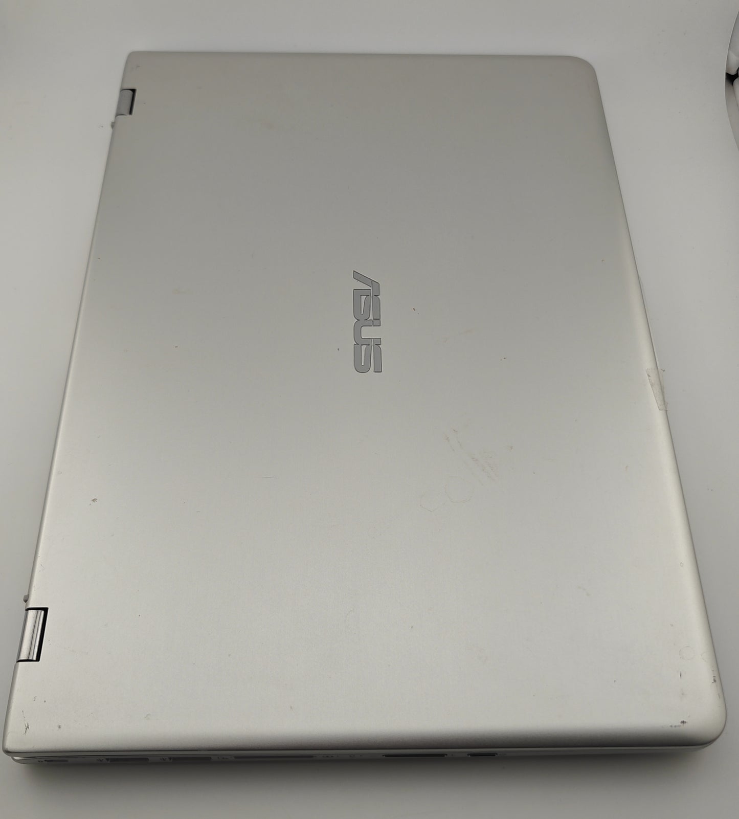 ASUS Q405U i5-8250U@1.60GHz 8GB RAM 1TB SSD Silver Good