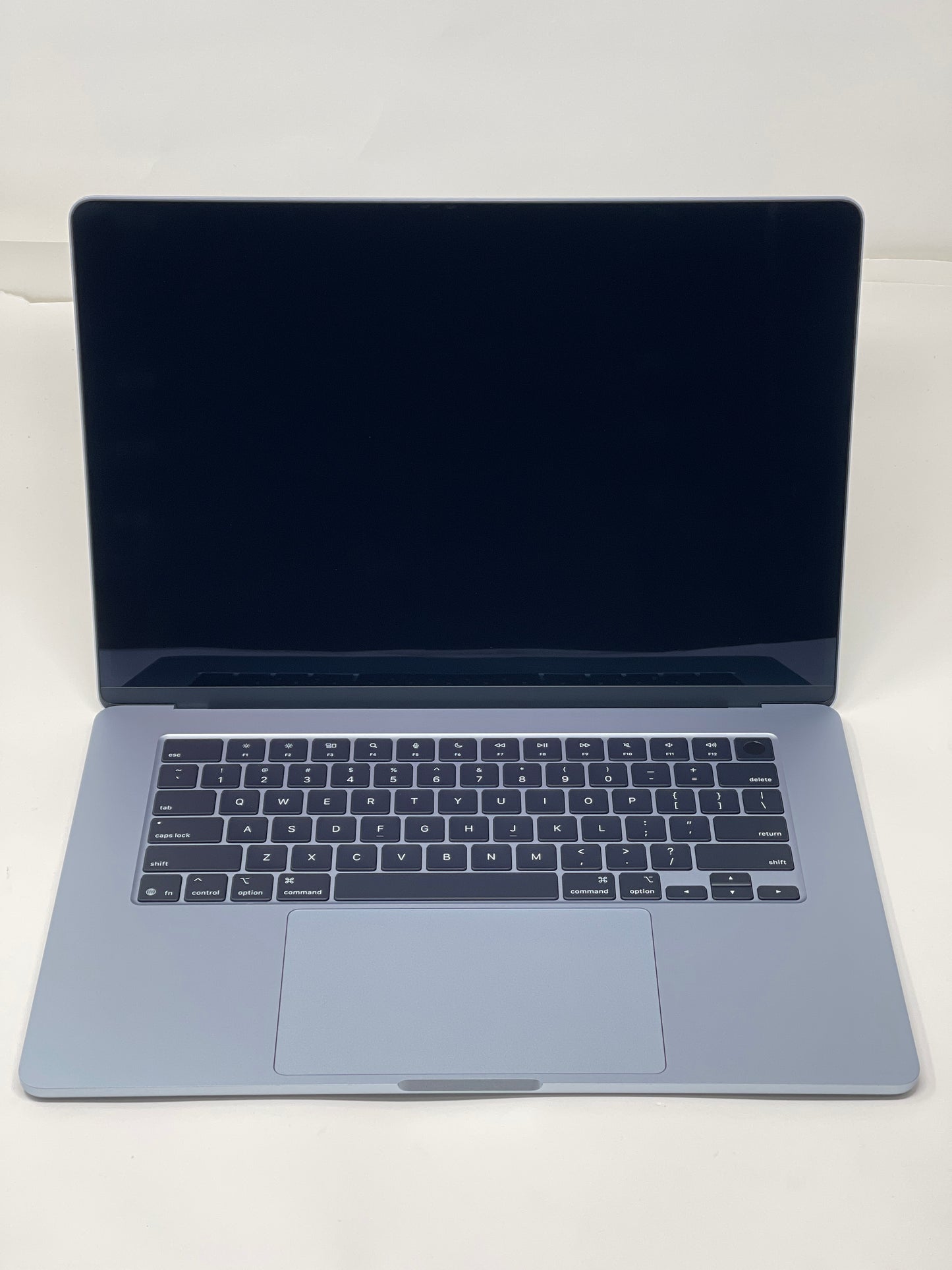 Apple Macbook Air M4 Chip 10-Core 15in 256GB SSD 16GB RAM 10-Core GPU A3241 2025 Sky Blue