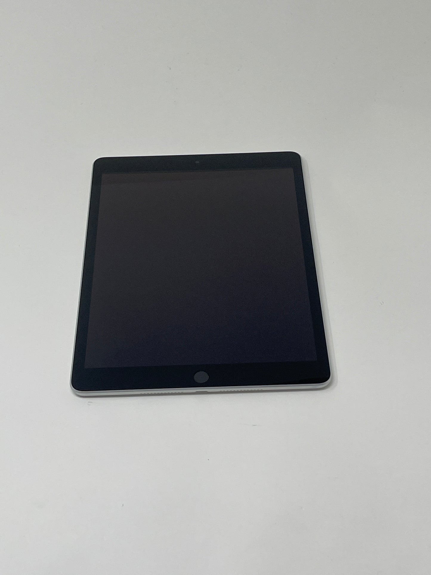 Apple iPad 9th Generation 256GB Silver WiFi A2602 MK2P3LL/A