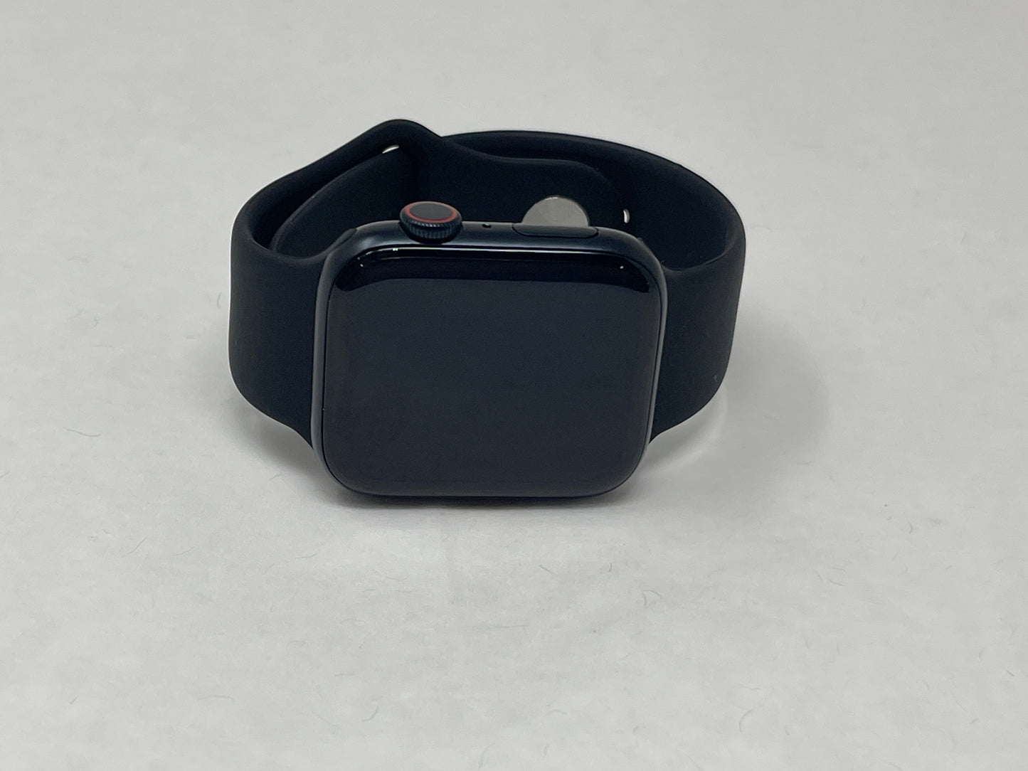 Apple Watch SE 2nd Gen 44mm Midnight Aluminum Case with Black Sport Band A2723 GPS Only