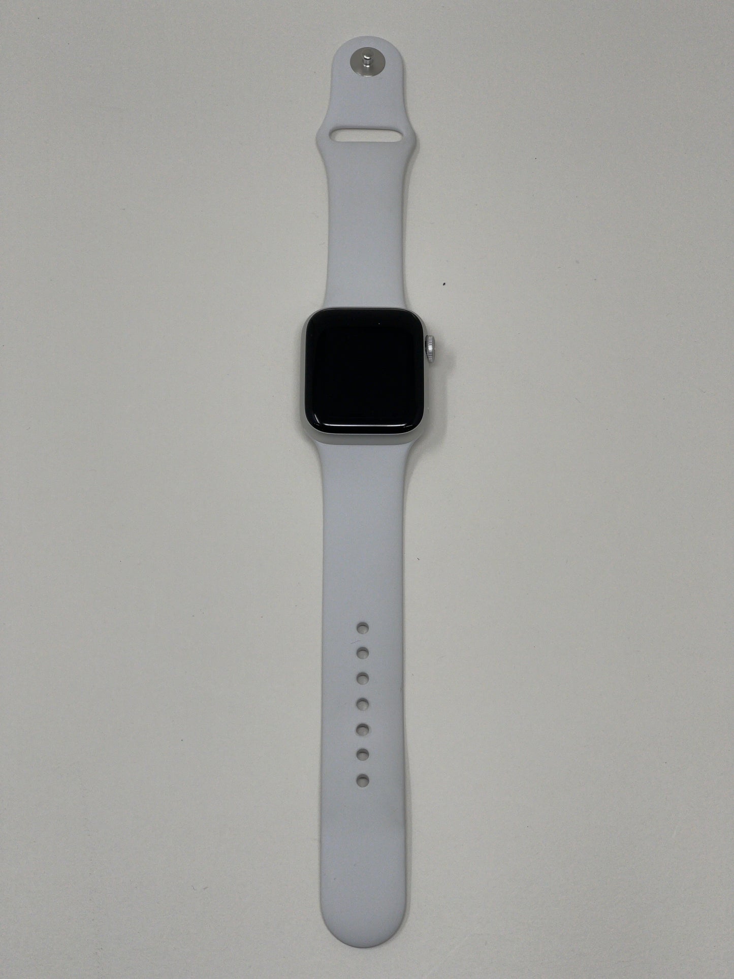 Apple Watch SE 2nd Gen 40mm Silver Aluminum Case with White Sport Band A2726 GPS Cellular
