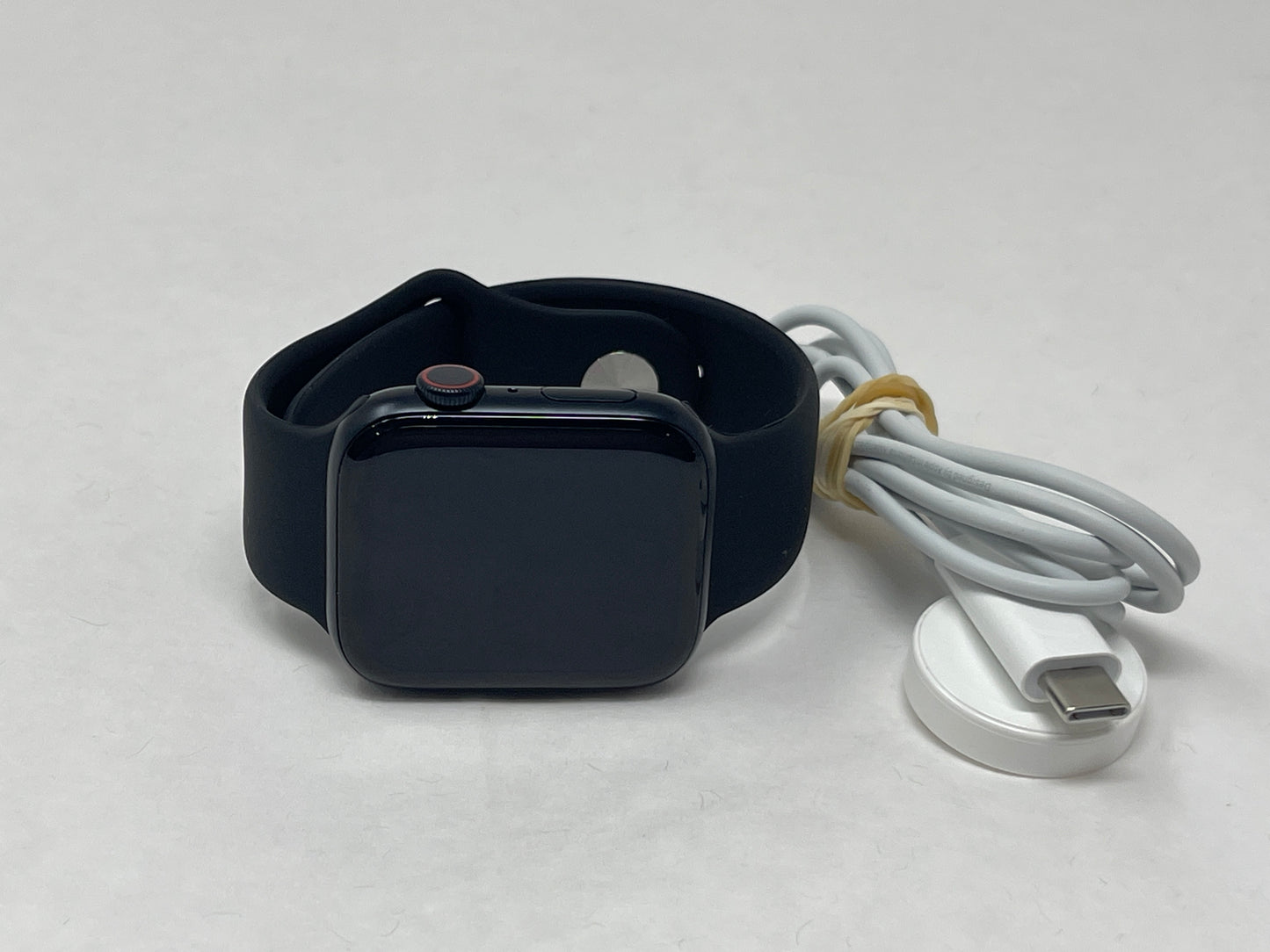 Apple Watch SE 2nd Gen 44mm Midnight Aluminum Case with Black Sport Band A2723 GPS Only