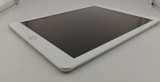 Apple iPad 6th Generation 32GB WiFi A1893 Silver Excellent