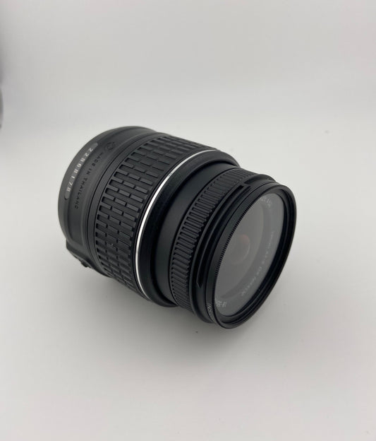 Nikon Nikkor DX AF-S 18-55mm 1:3.5-5.6 G VR II Zoom Lens