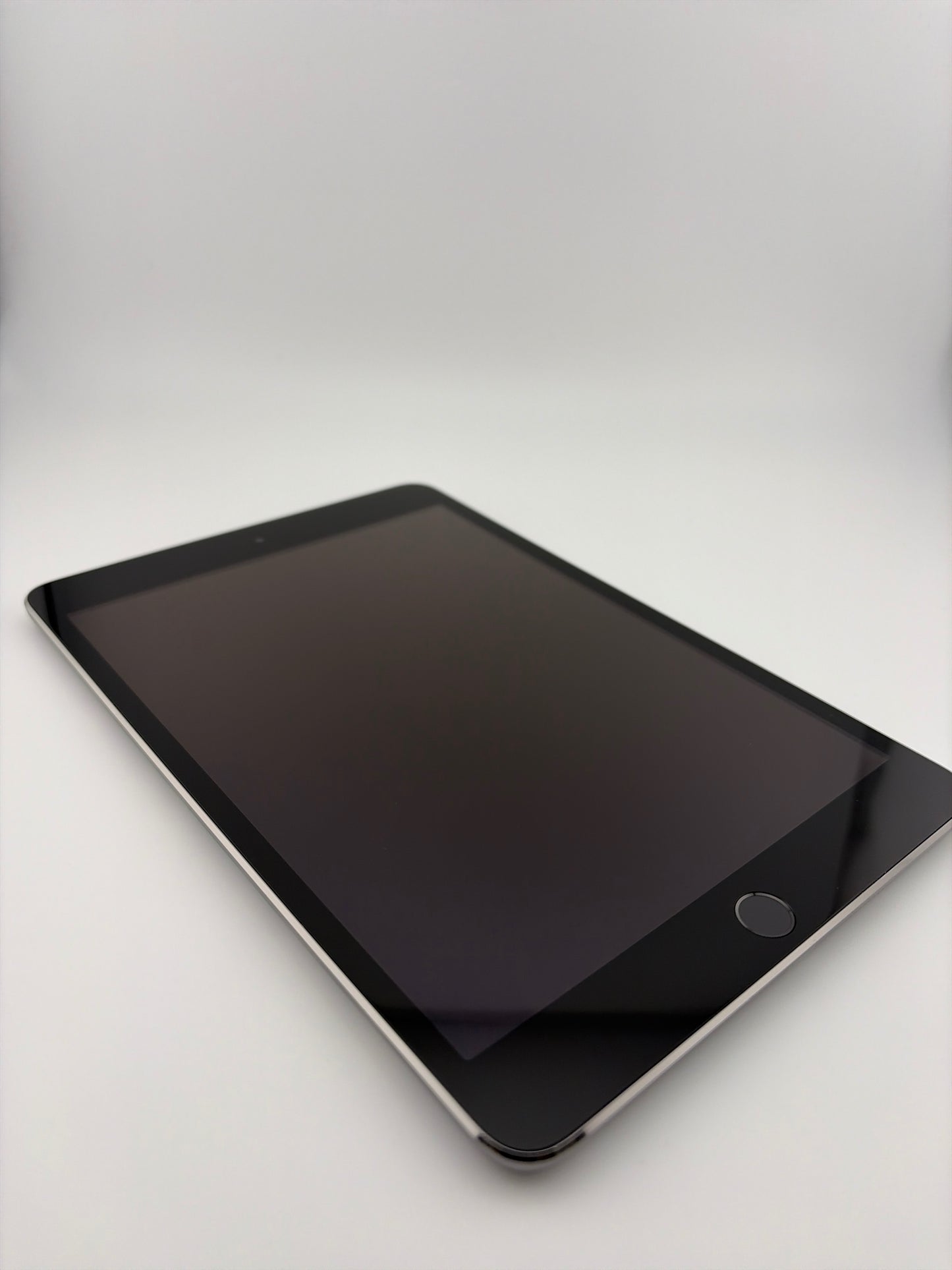 Apple iPad Mini 3 16GB Wi-Fi A1599 Space Gray Used