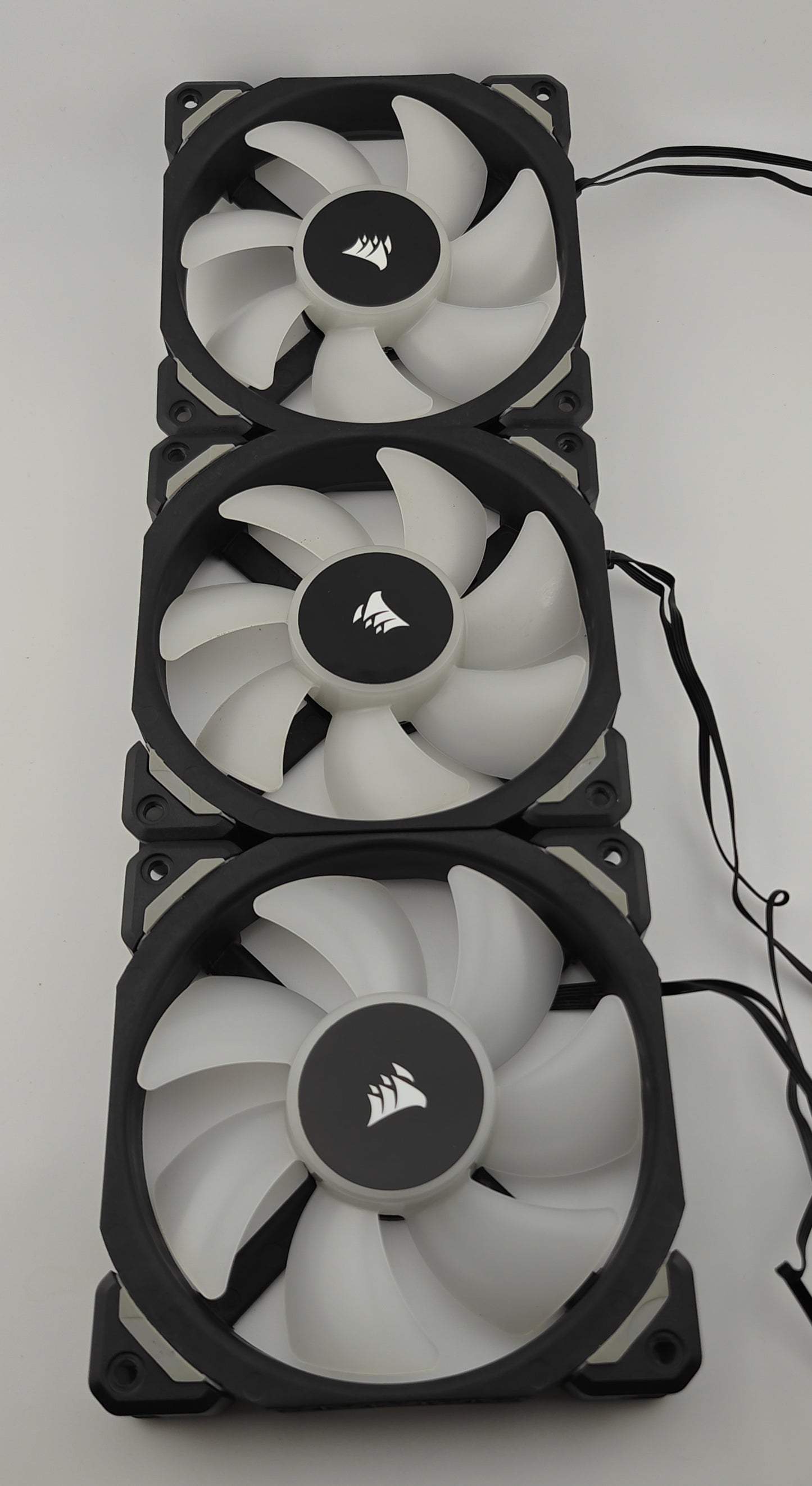 Corsair ML120 PRO 120mm PWM Premium Magnetic Levitation Fans Set of 3