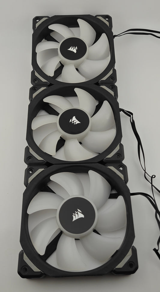 Corsair ML120 PRO 120mm PWM Premium Magnetic Levitation Fans Set of 3