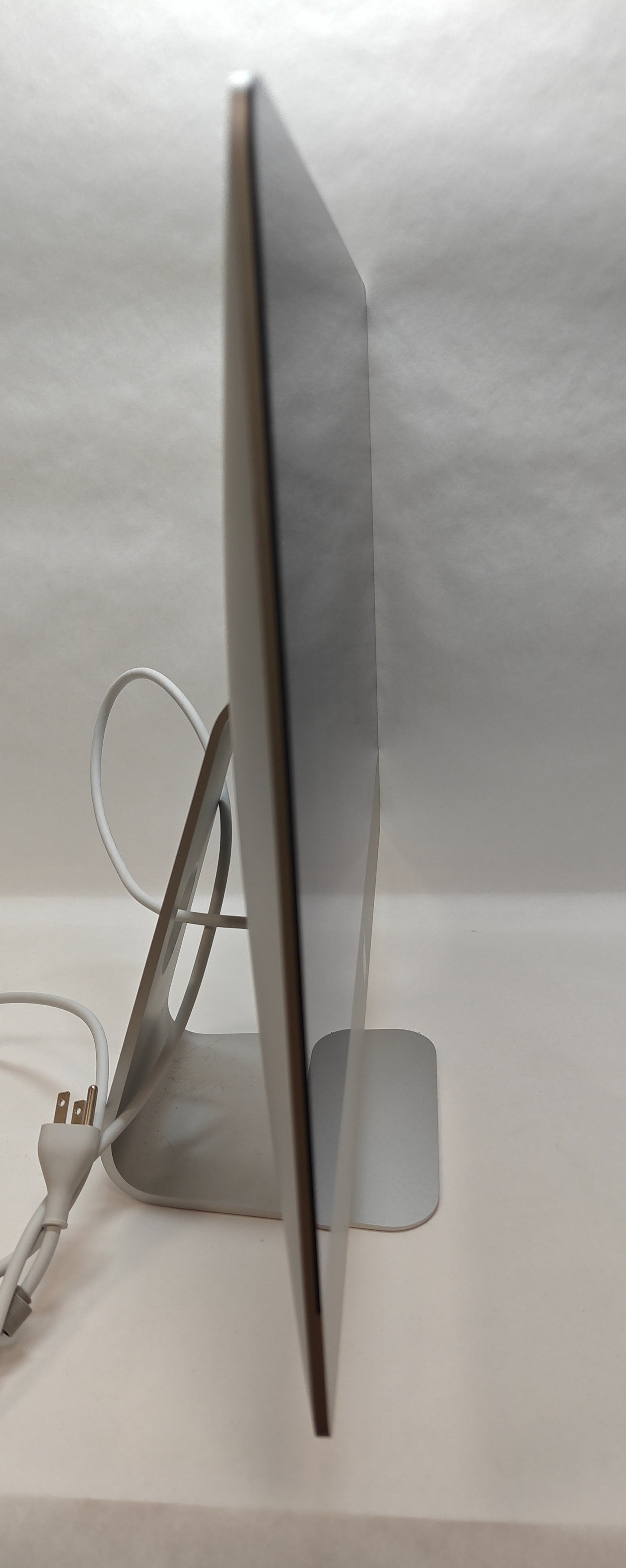 Apple iMac 21.5" Late 2015 Intel Core i5 2.8GHz 8GB RAM 1TB HDD A1418