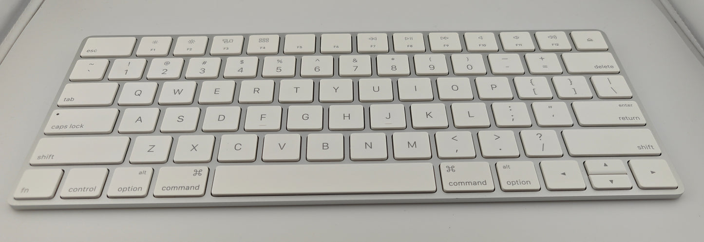 Apple Magic Keyboard MLA22LL/A