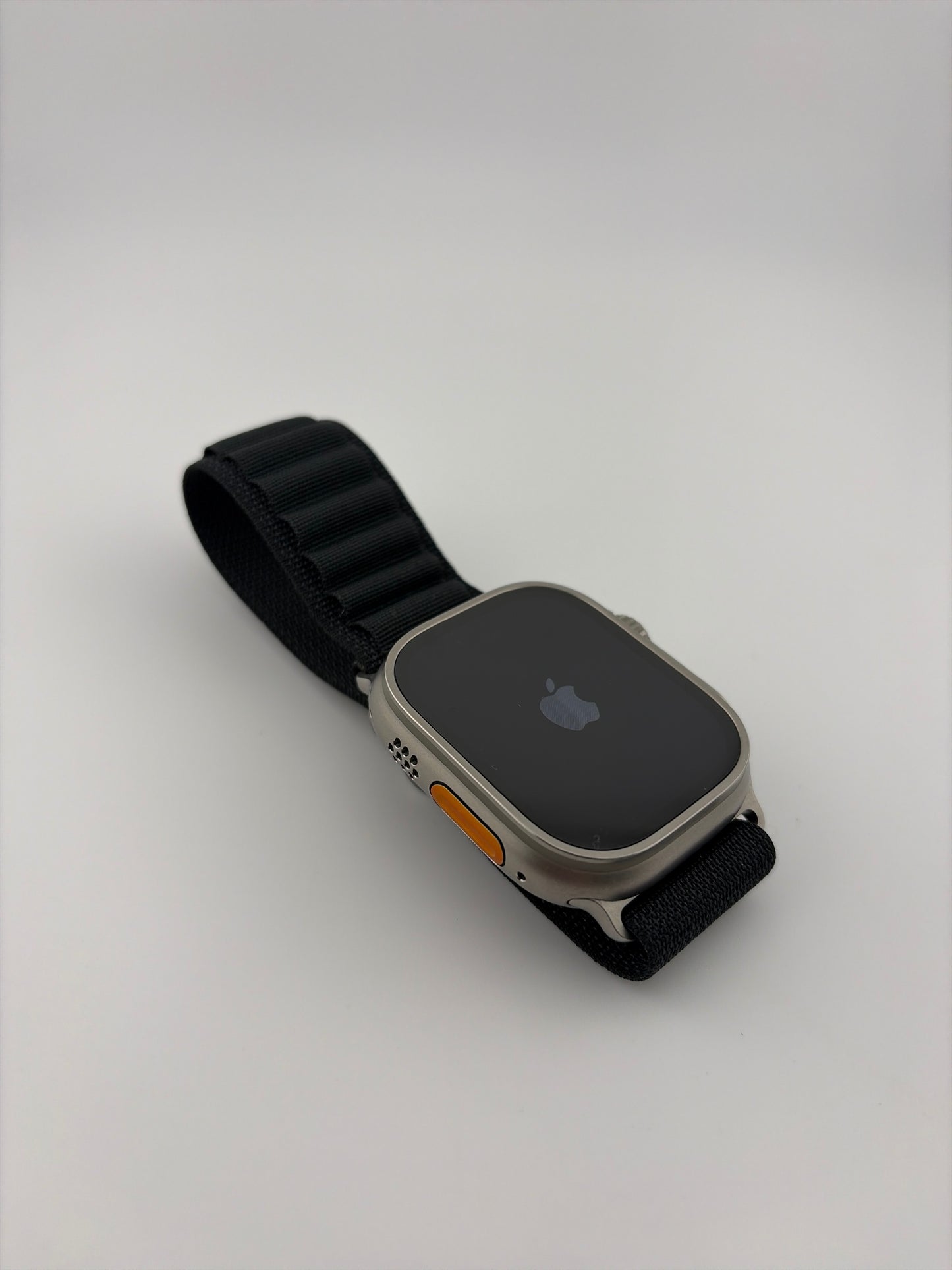 Apple Watch Ultra 49mm Titanium Black Alpine Loop A2622 GPS Cellular Excellent