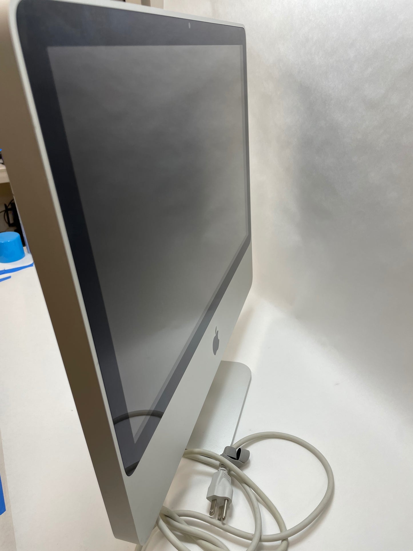 Apple iMac 20in Core 2 Duo 2.66GHz 320GB HD 2GB RAM Early 2008 A1224