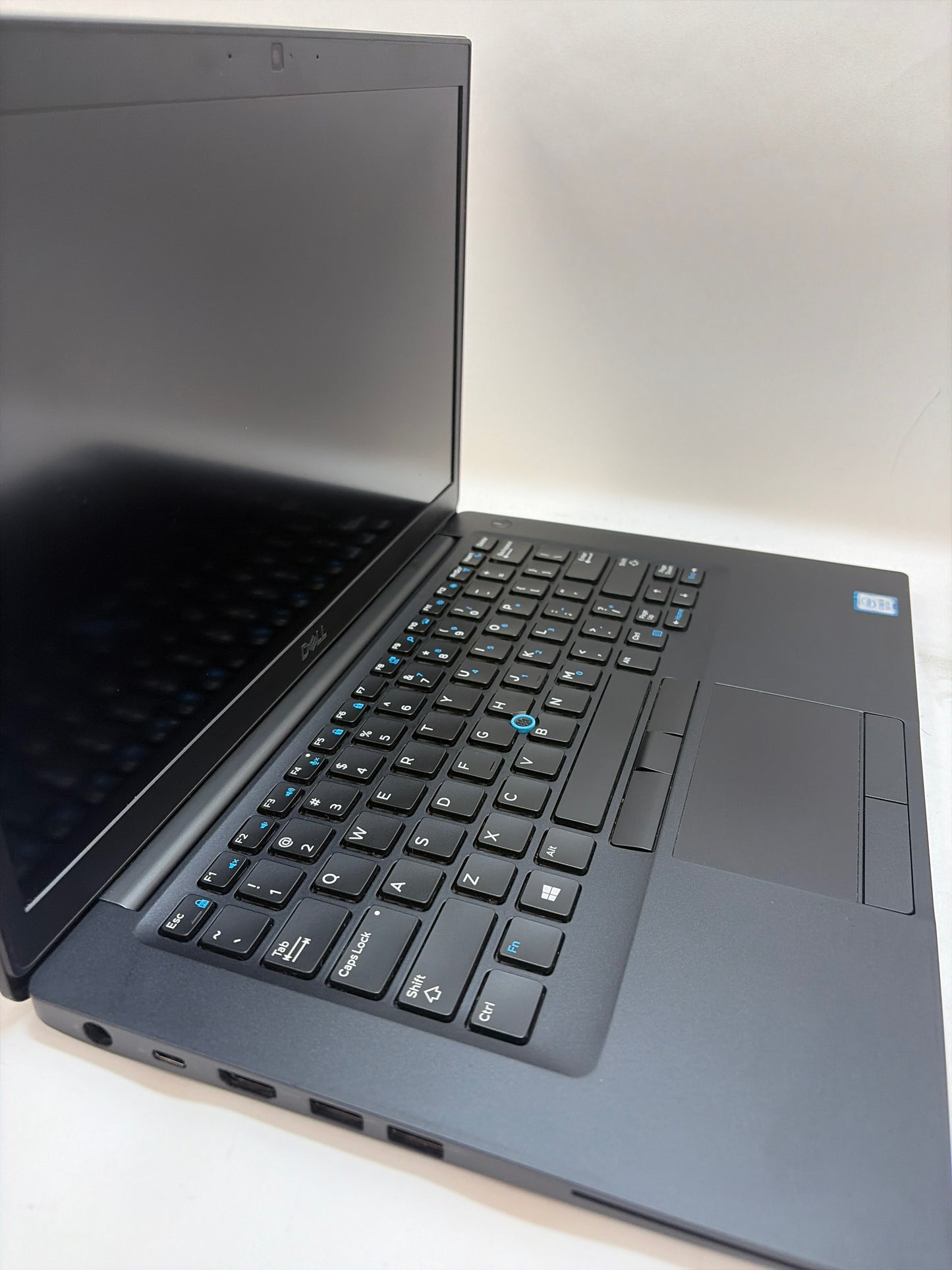 Dell Latitude 7490 Intel i5 8th Gen 256GB SSD 8GB RAM Black 7490 Fair