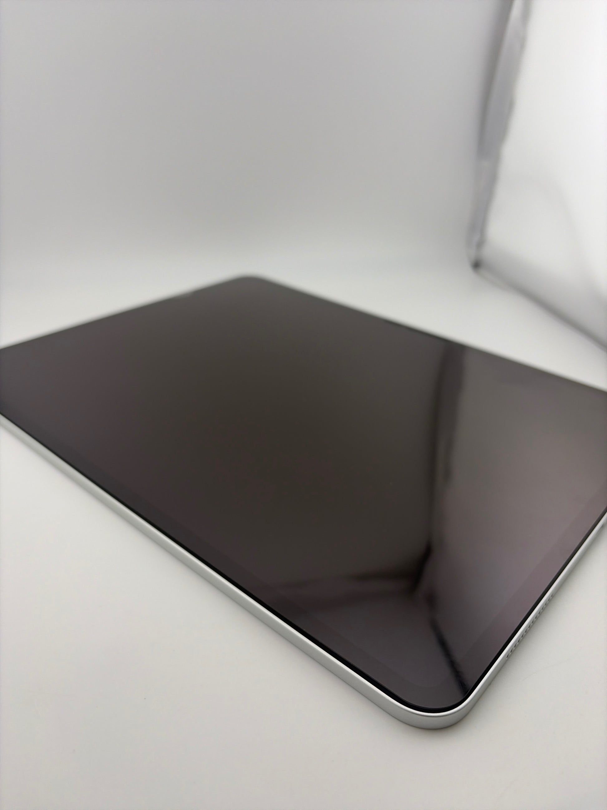 img-hash:5fcb7103f5d5d784c4e755bcb33e9f7f64f2f52032f7e274274e5aa4afb2337f
