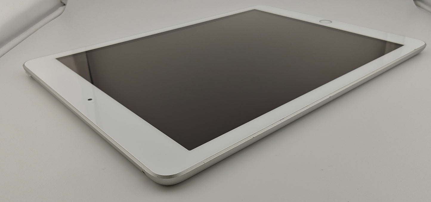 Apple iPad 6th Generation 32GB WiFi A1893 Silver Excellent