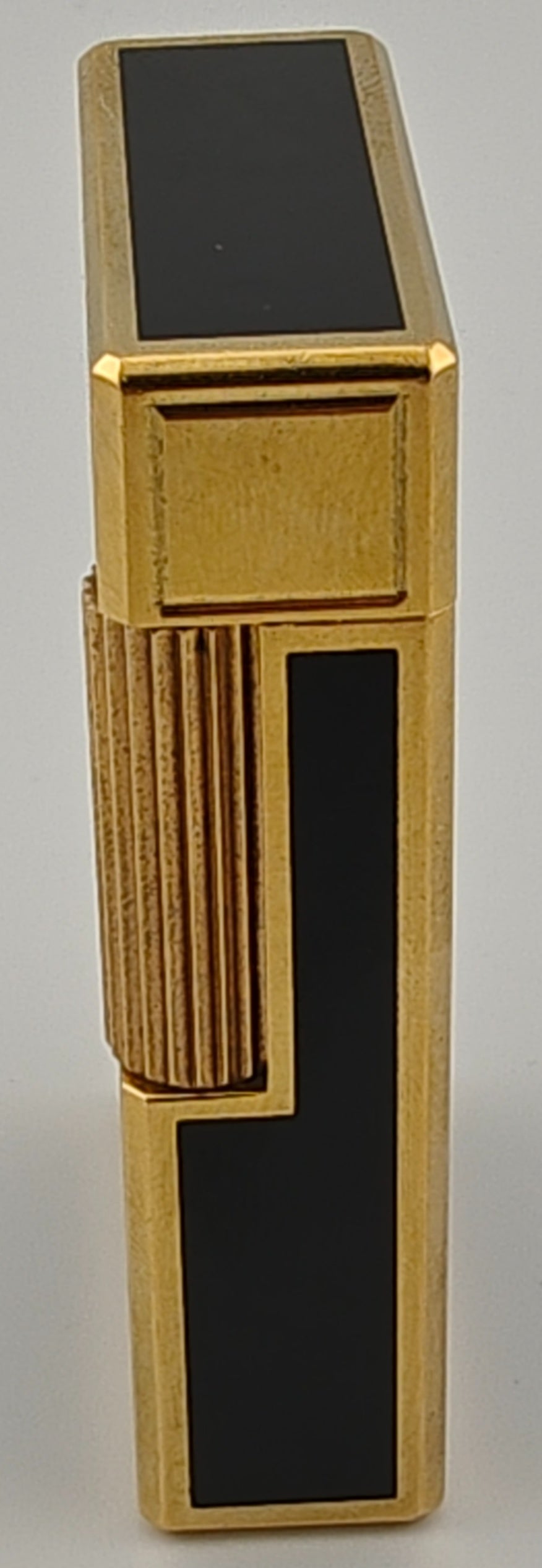 S.T. Dupont Ligne 2 Lacquered Lighter Black & Gold Cigar Lighter