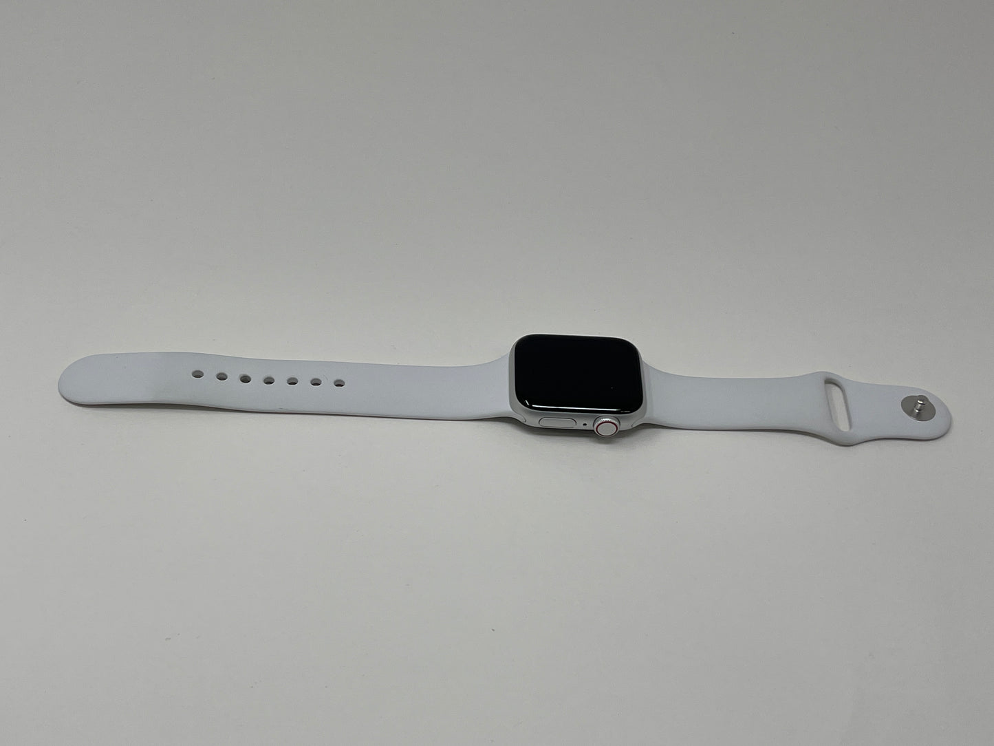 Apple Watch SE 2nd Gen 40mm Silver Aluminum Case with White Sport Band A2726 GPS Cellular