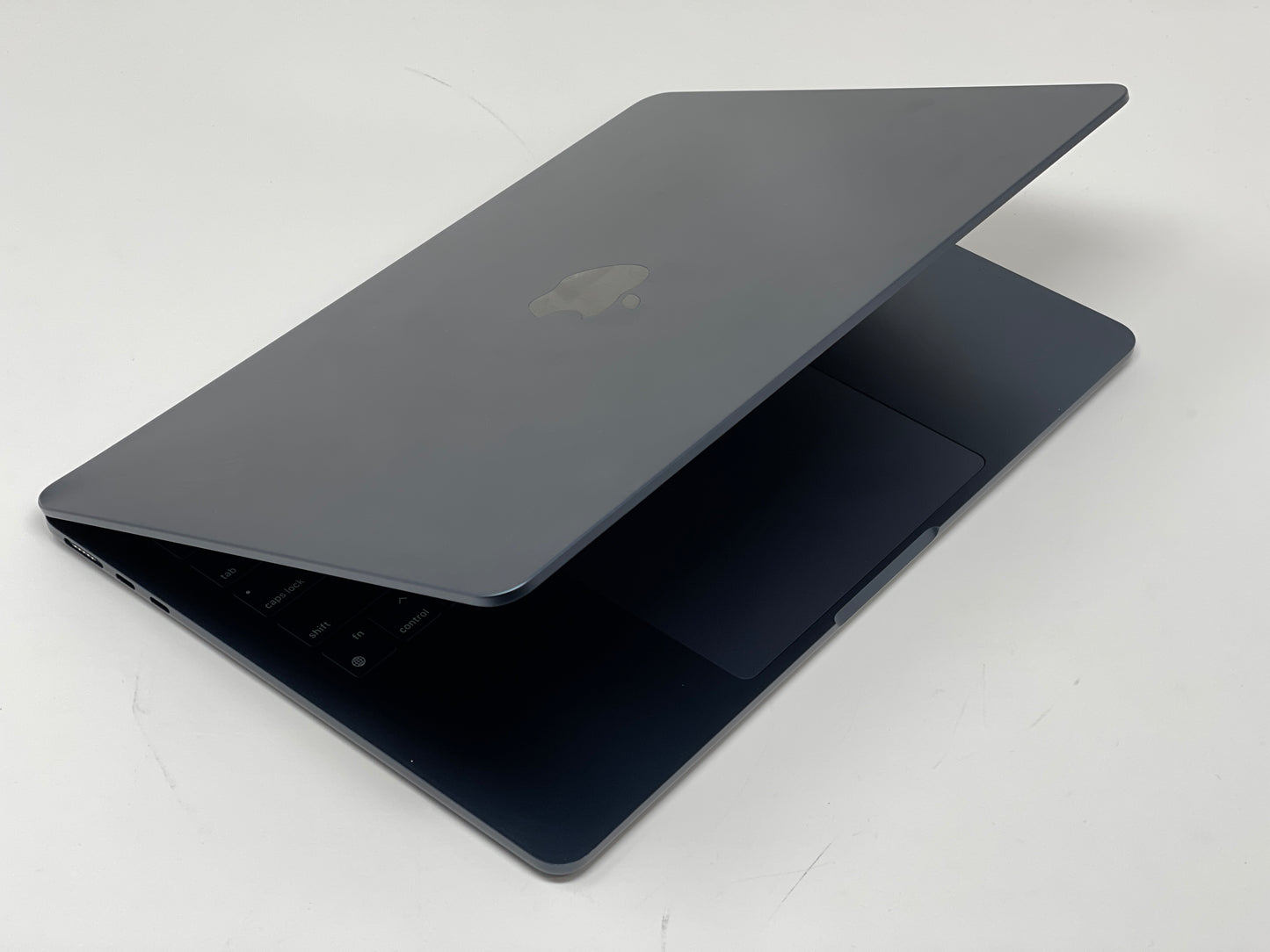 Apple Macbook Air M3 Chip 8-Core 13in 512GB SSD 16GB RAM 10-Core GPU A3113 2024 Midnight