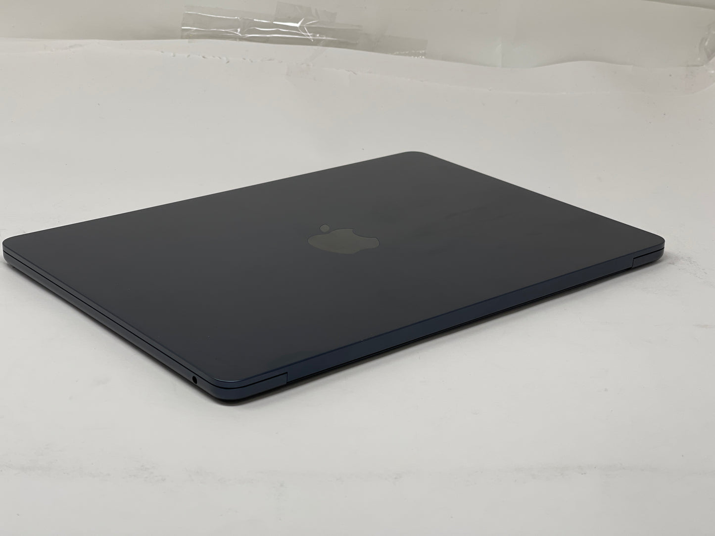 Apple Macbook Air M4 Chip 10-Core 13in 256GB SSD 16GB RAM 8-Core GPU A3240 2025 Midnight