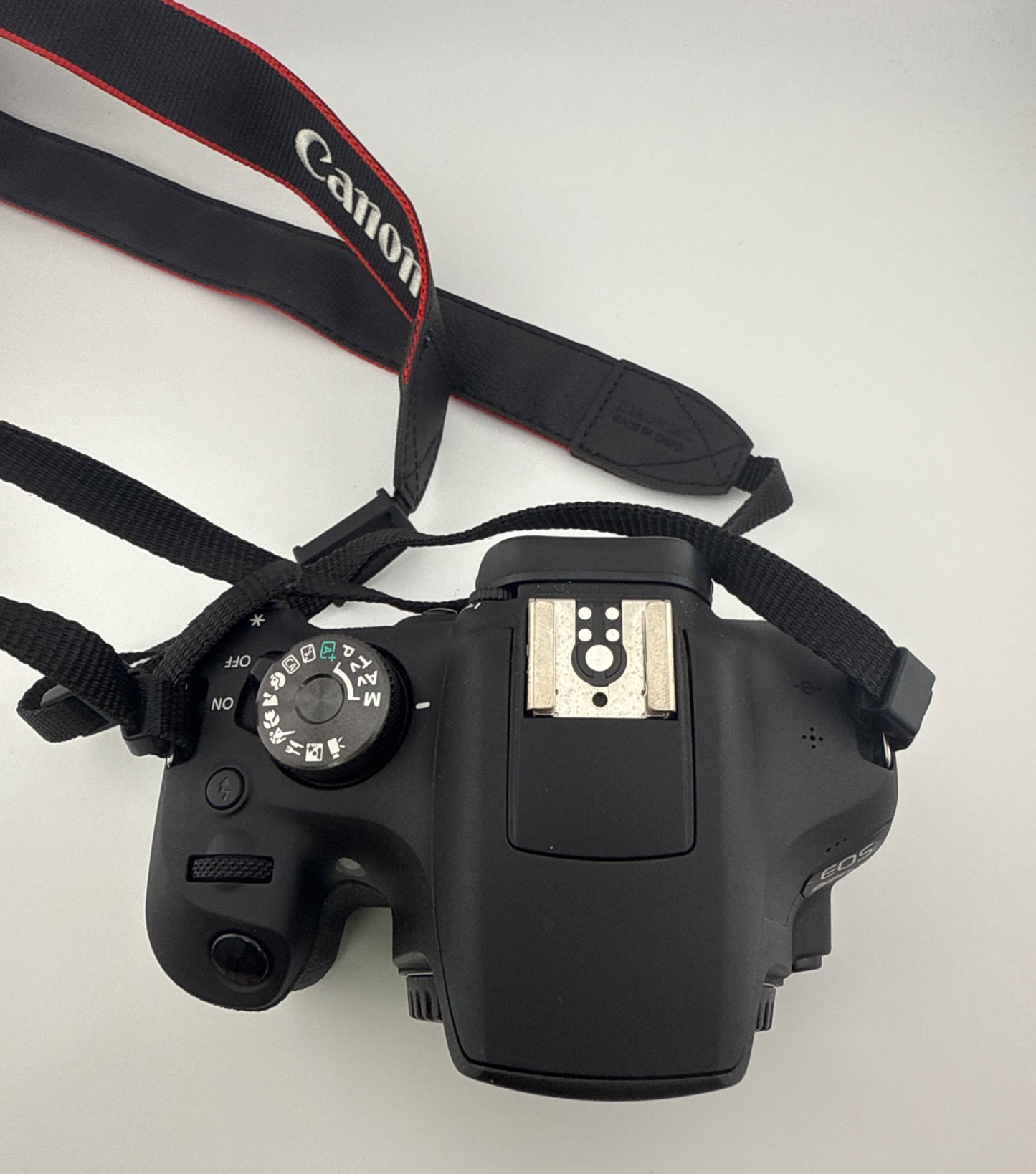 Canon EOS 2000D (Rebel T7) DSLR Camera + 18-55mm IS MACRO 0.25m/0.8ft Lens Kit