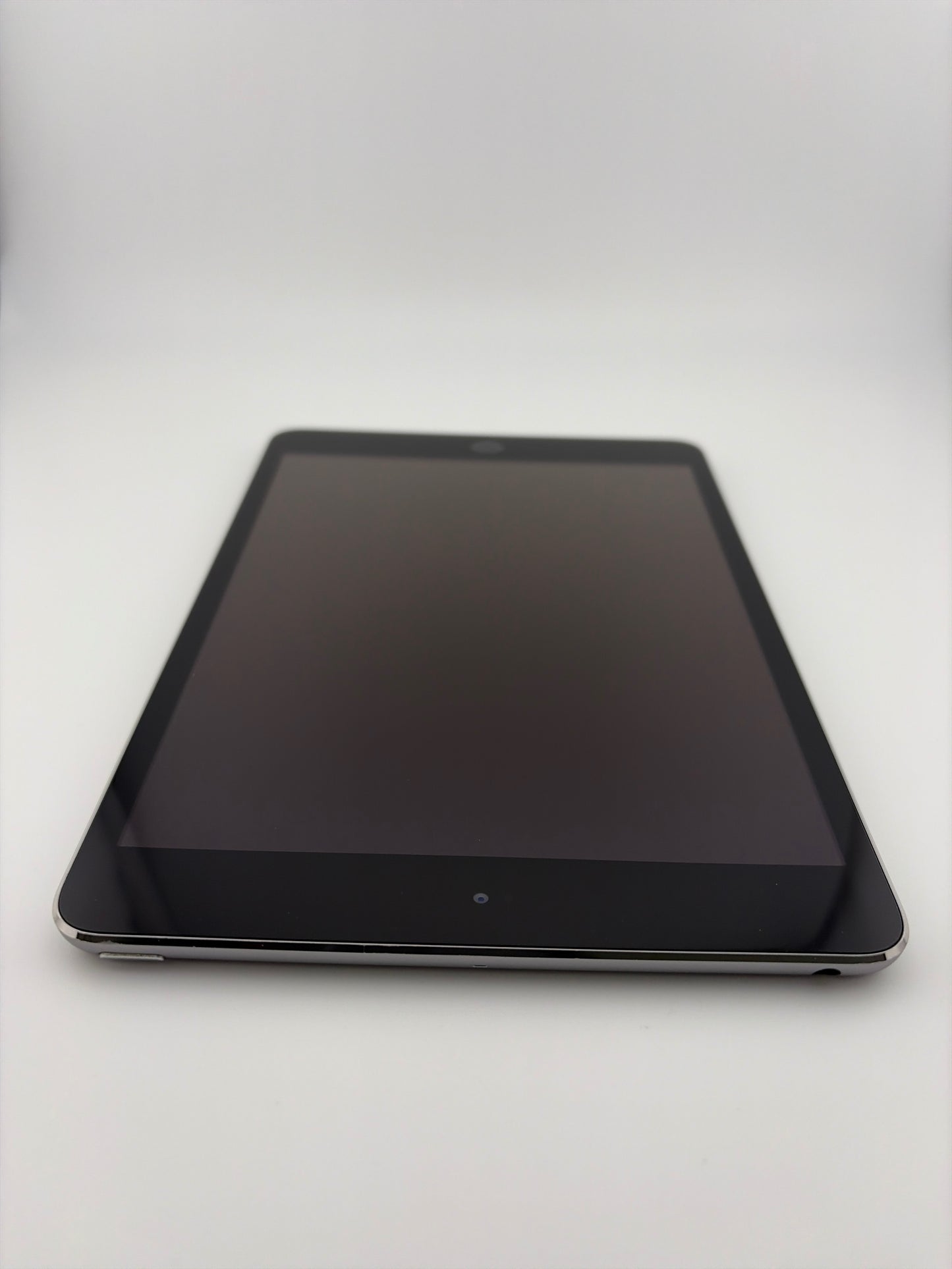 Apple iPad Mini 3 16GB Wi-Fi A1599 Space Gray Used