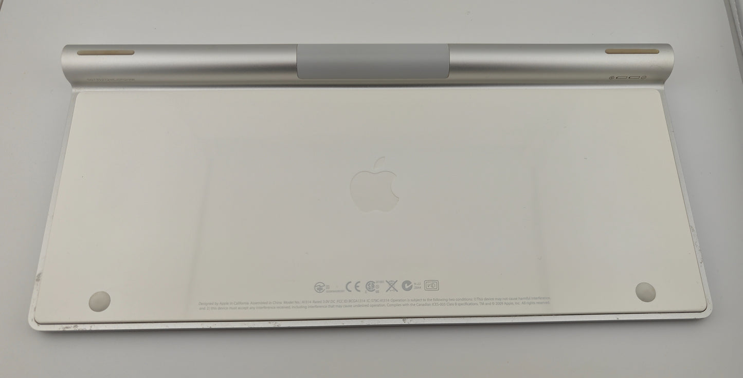 Apple A1314 Wireless Keyboard - MC184LL/B Good