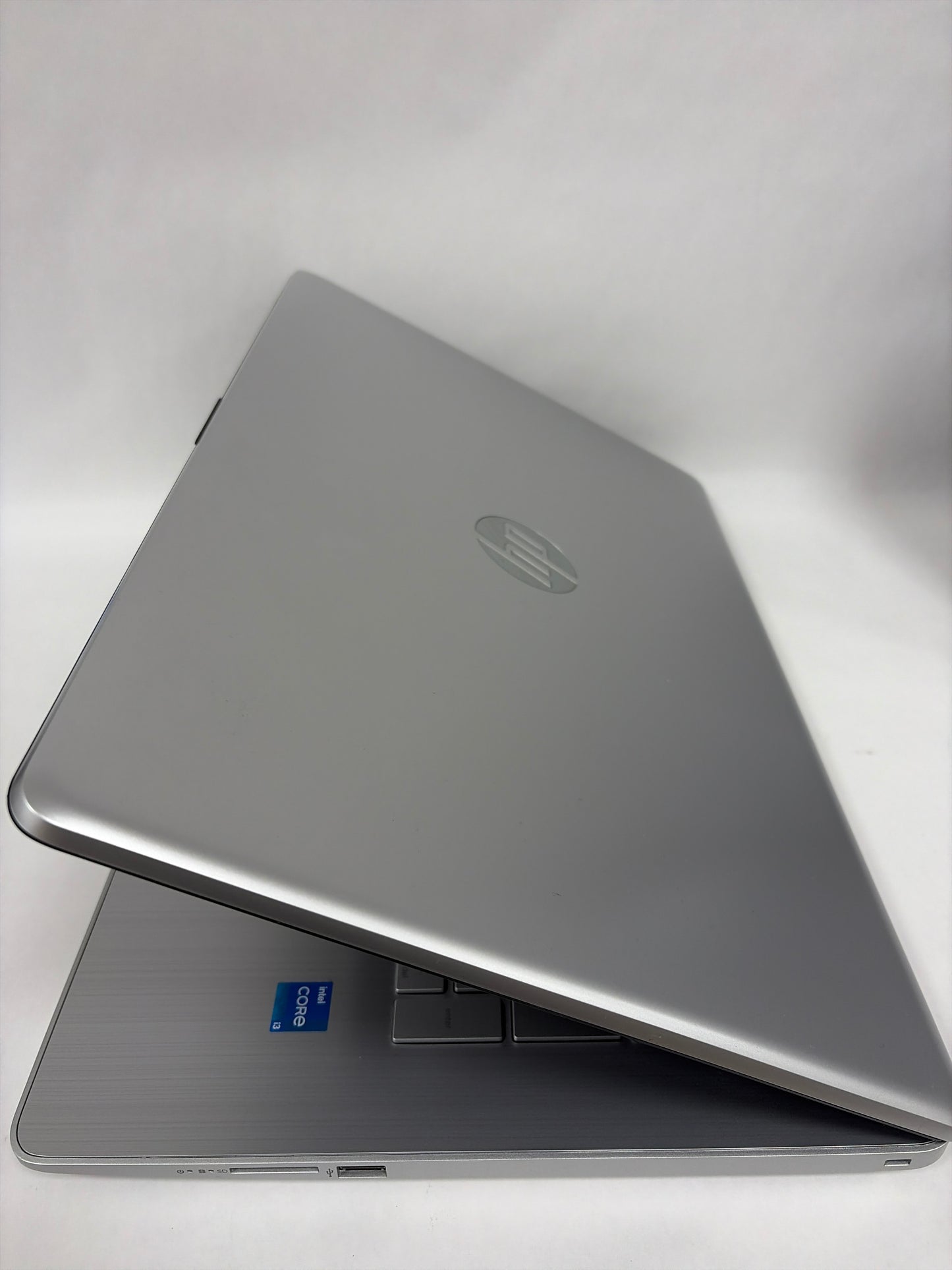 img-hash:13117ac455ec7b4f636d6718dada8a037c23710156b675fa6fcdbaed8d827a4b