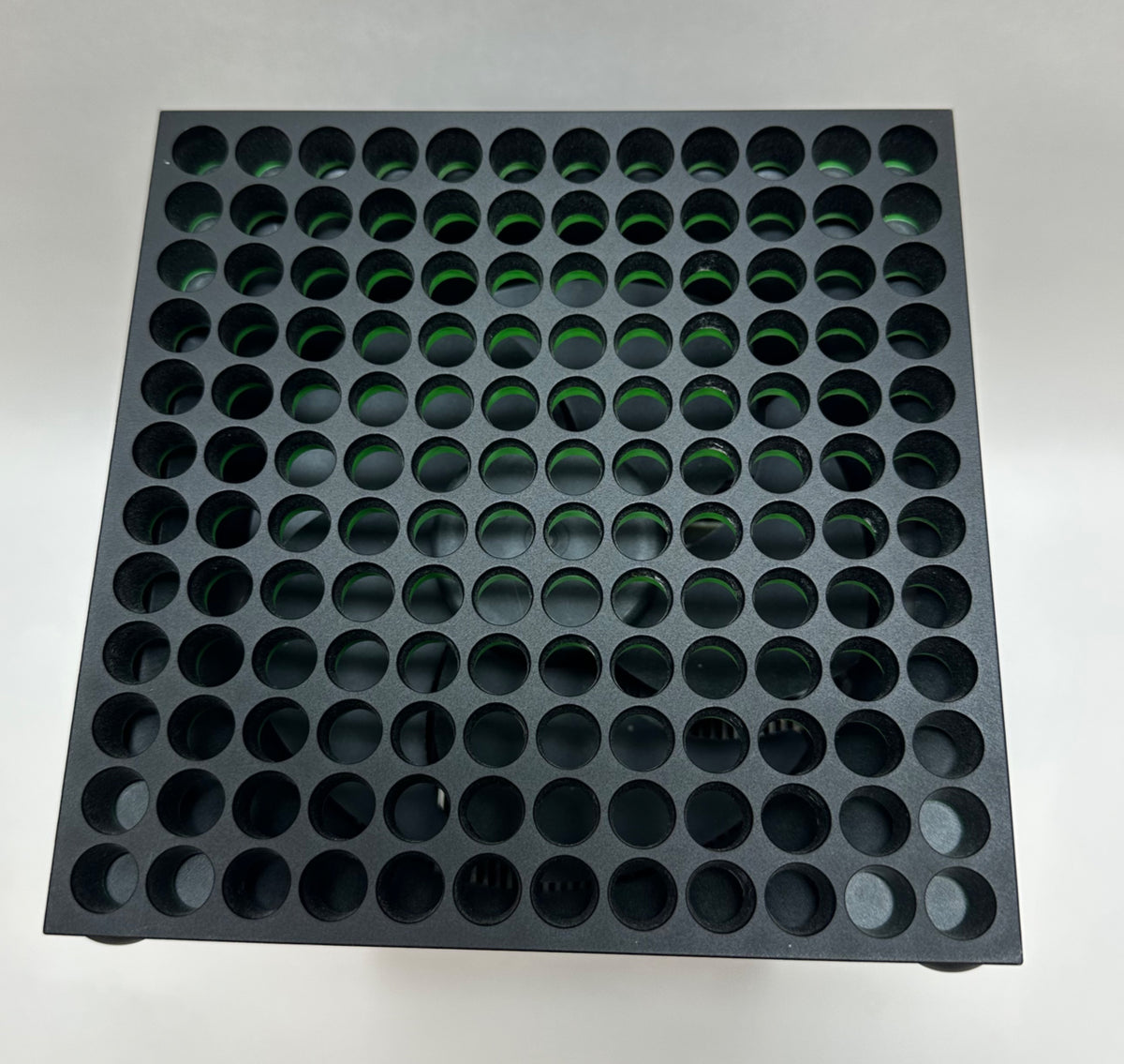 img-hash:284f40b41fa13383a4d1cd803979e4a1e05981f95d40e8fd764e345df634dd75