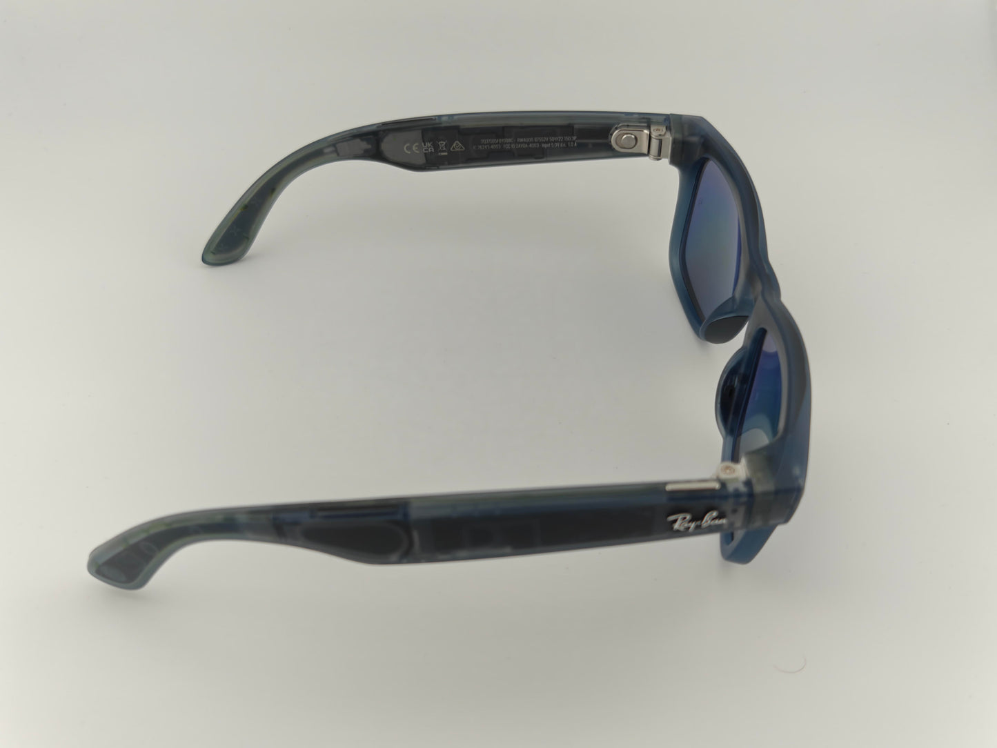 Ray-Ban Meta Wayfarer (Gen 1), Matte Jeans Transparent / Dusty Blue Excellent